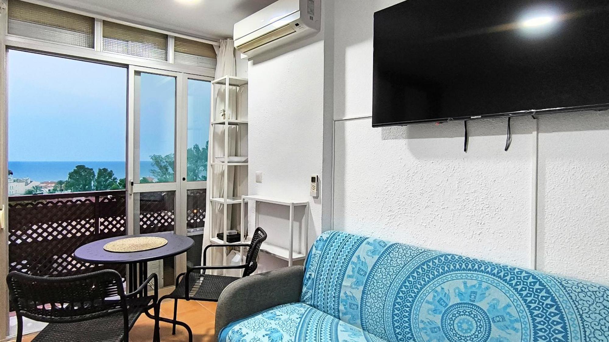 Las Naciones Studio Apartment Беналмадена Екстериор снимка